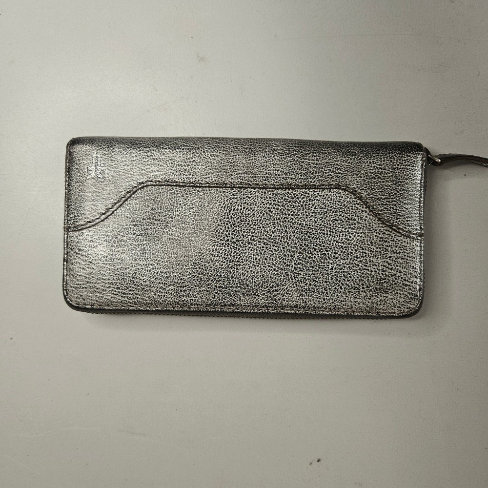 Frye Melissa Zip Around Wallet Metallic Silver Crackle Leather‎ Continental